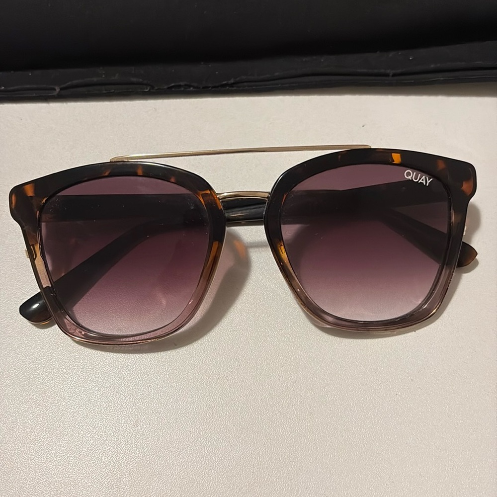 Quay Sunglassess